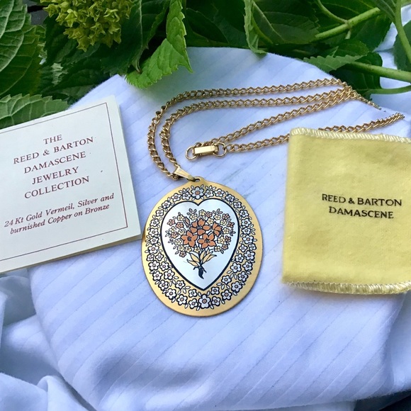 🌺VINTAGE Reed and Barton 24k Necklace- BOXED - Picture 2 of 7